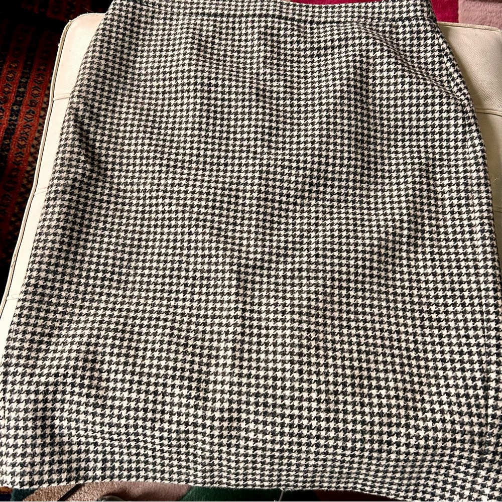 Moon Elegant Houndstooth Pencil Skirt - Black & White wool, lined Sz 8-10